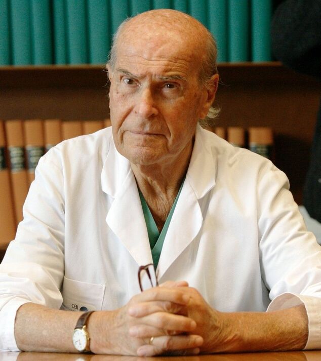 Doctor Urologist Mario